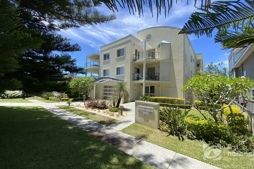 2 Bedroom Tuncurry Unit - Prime Location