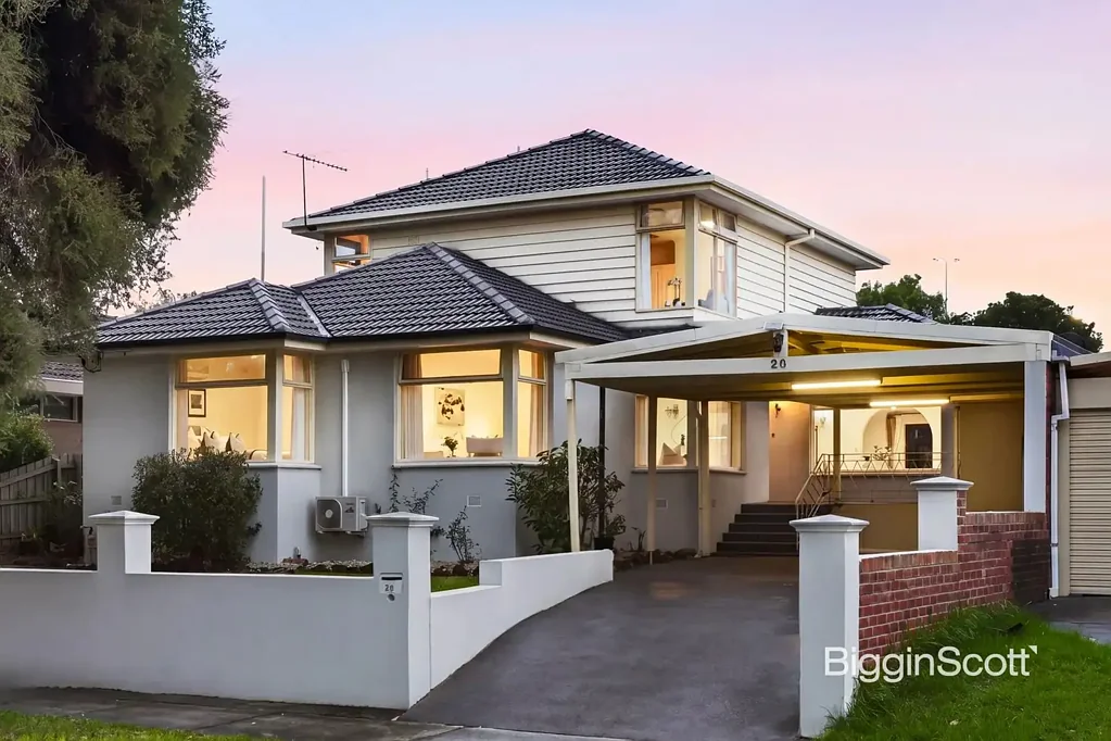 Doncaster East 5 Bedroom Expansive Family Living with Poolside Entertaining in Dual School Zones