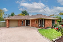 10 Rose Street, Violet Town