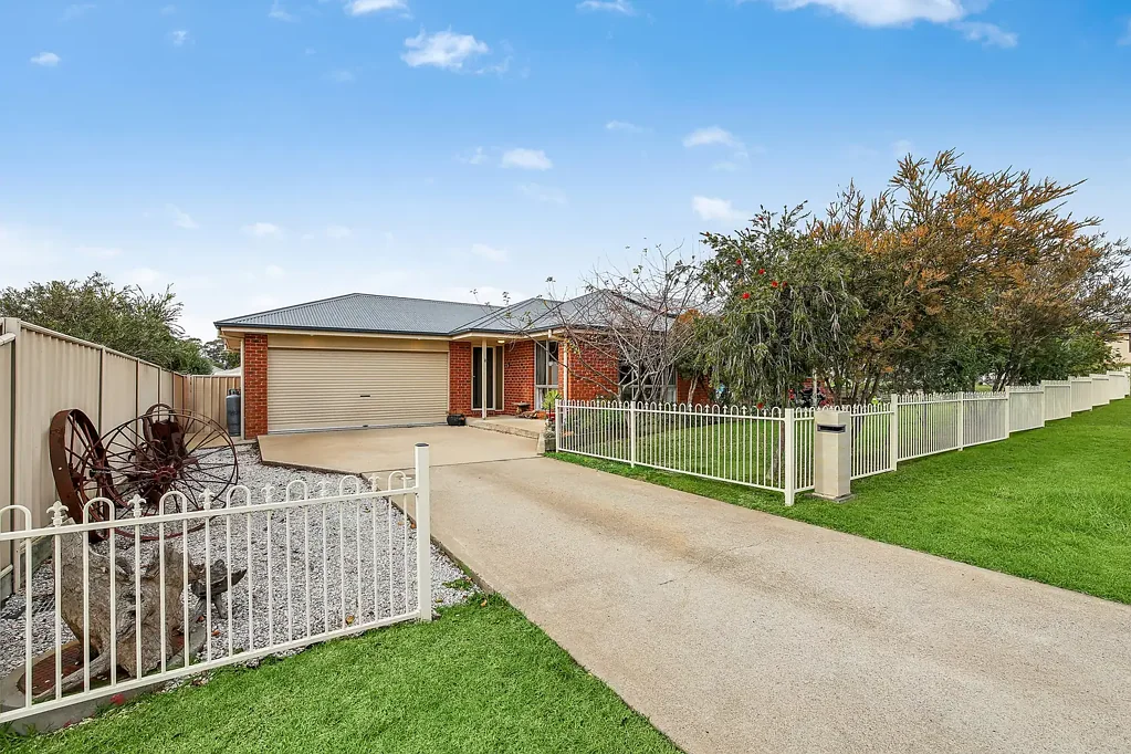 Mudgee 3 Bedroom Charming Family Home