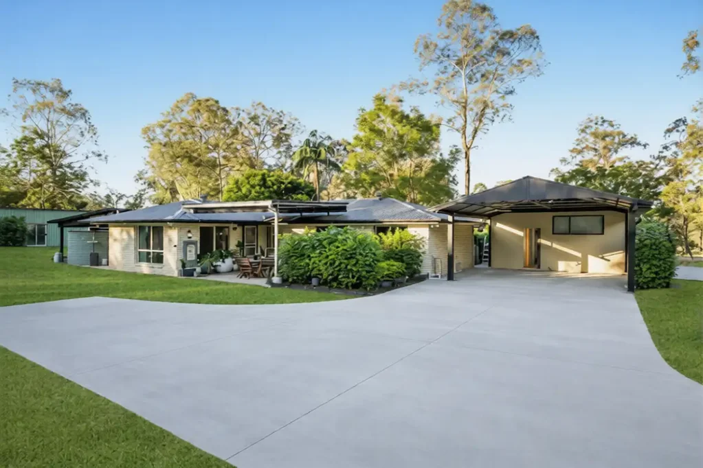 Stockleigh 3Moenga The Complete Acreage Package - Granny Flat, Four Sheds & Usable Land