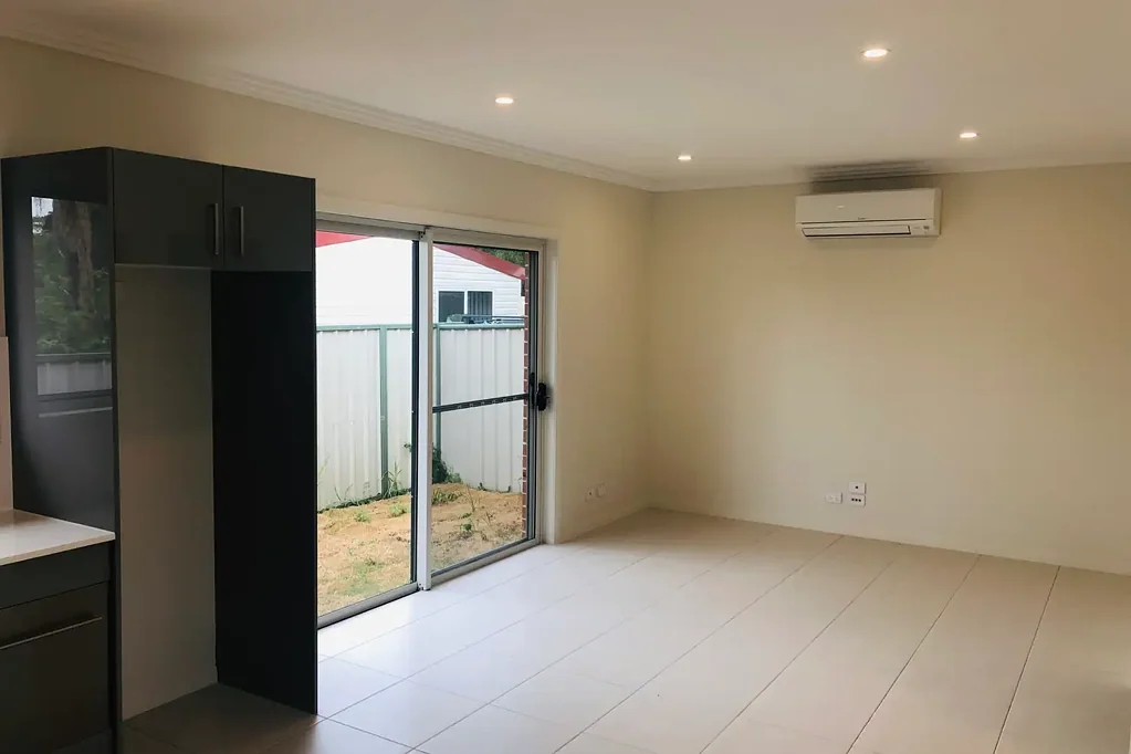 NEAR NEW GRANNY FLAT IN QUIET LOCATION