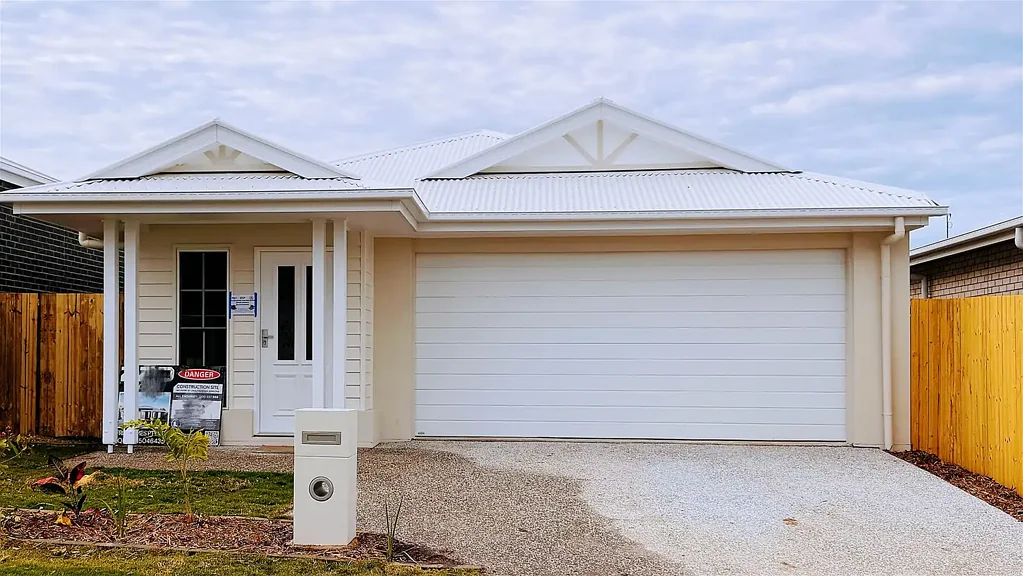 FOR RENT - Brand New Family Home with Ducted Air Conditioning
