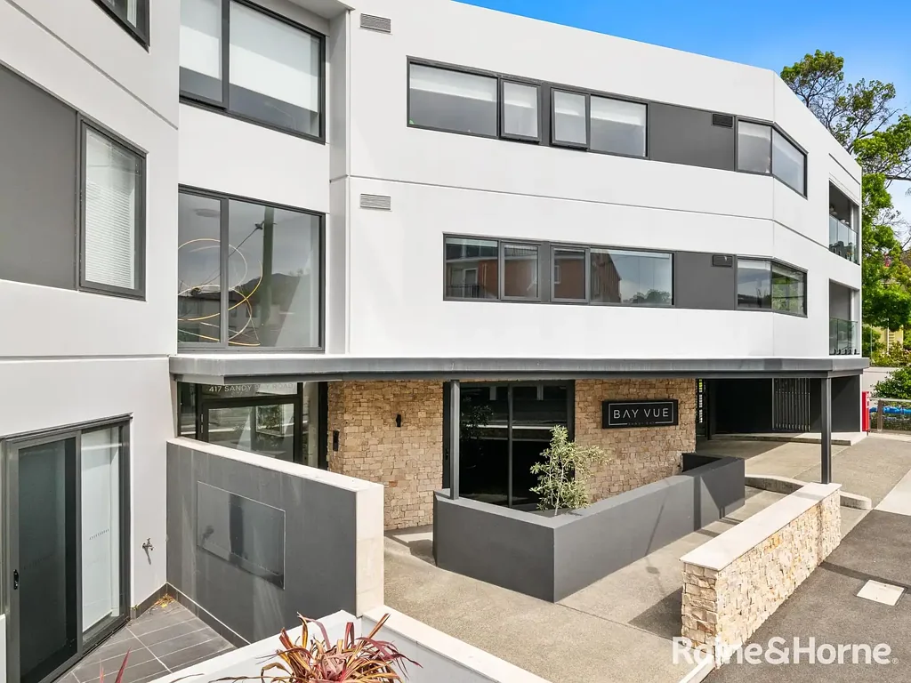 Upmarket security access Apartment