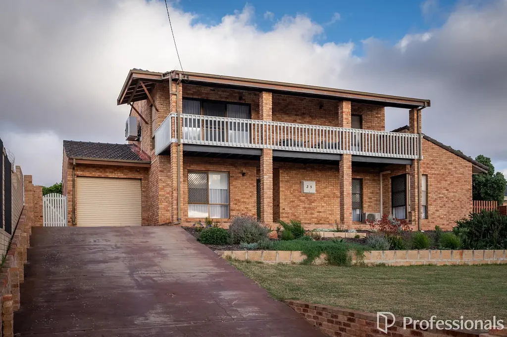 35 Maidstone Street, Mount Tarcoola, WA 6530