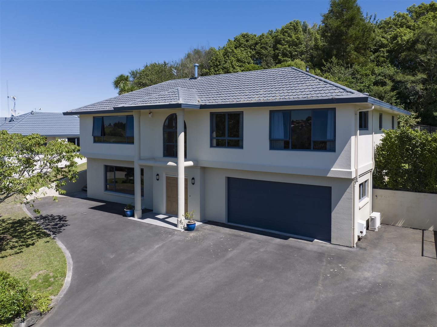 11 Guernsey Place, Grandview Heights