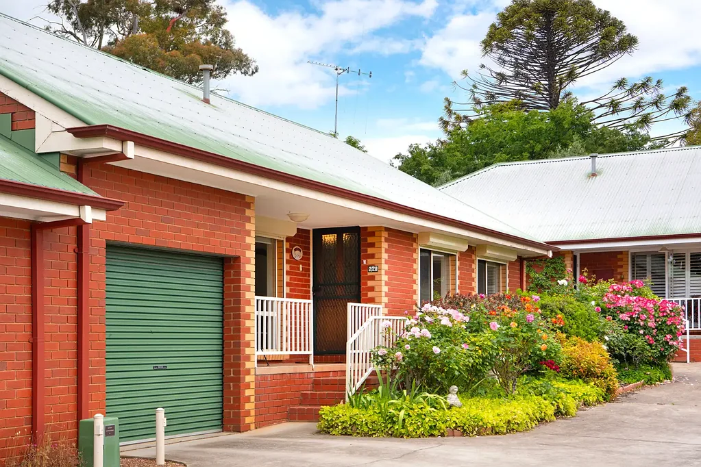 Castlemaine 2ห้องนอน Berkeley Street Townhouse – Rare gem in a prime Castlemaine precinct