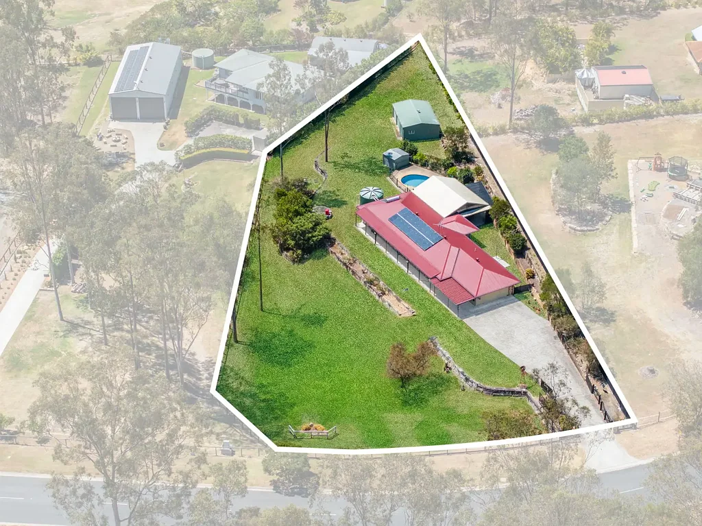 Jimboomba 4Kwarto Private Family Retreat with Pool, Entertainer's Patio & Acreage Lifestyle