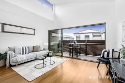 8/19 McComb Street, Lilydale