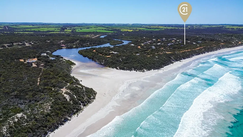 Vivonne Bay  Tightly Held Vivonne Bay!