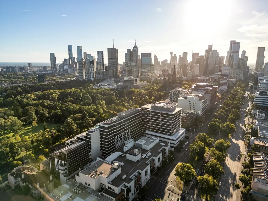 East Melbourne 2Moenga Sophisticated East-Facing Residence at The Eastbourne.