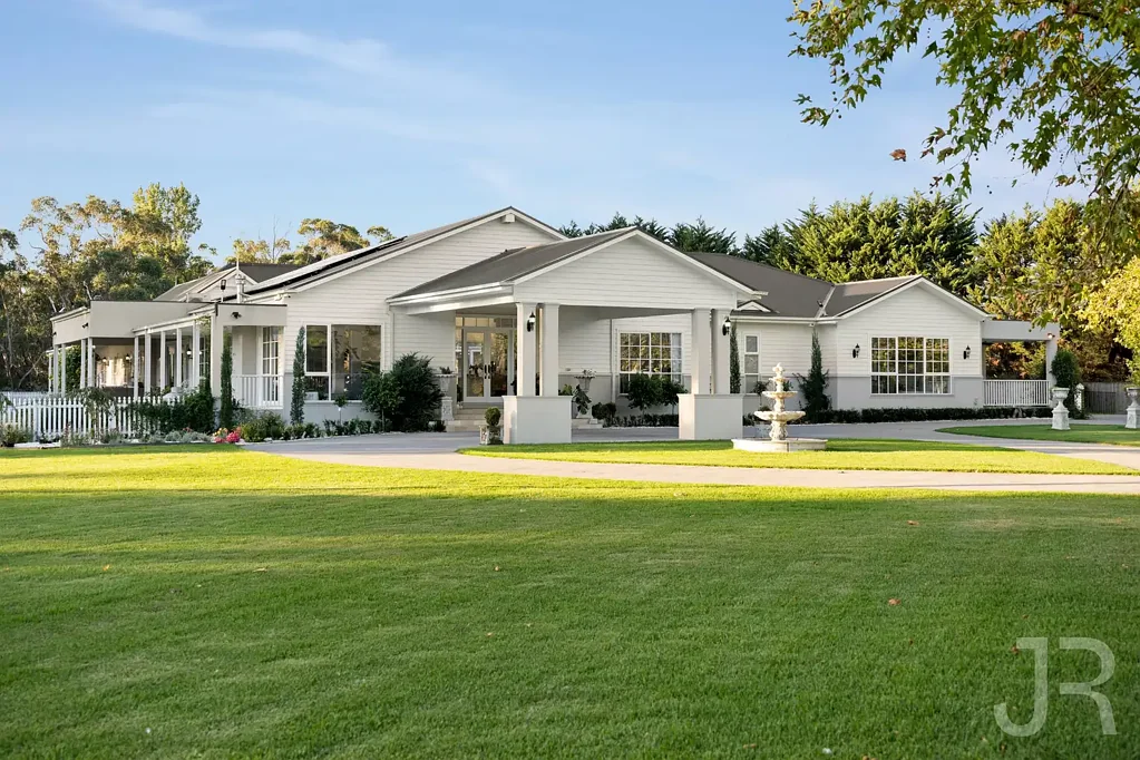 Beaconsfield 7ਬੈੱਡਰੂਮ The Dual-Residence Lifestyle Estate, Redefined.