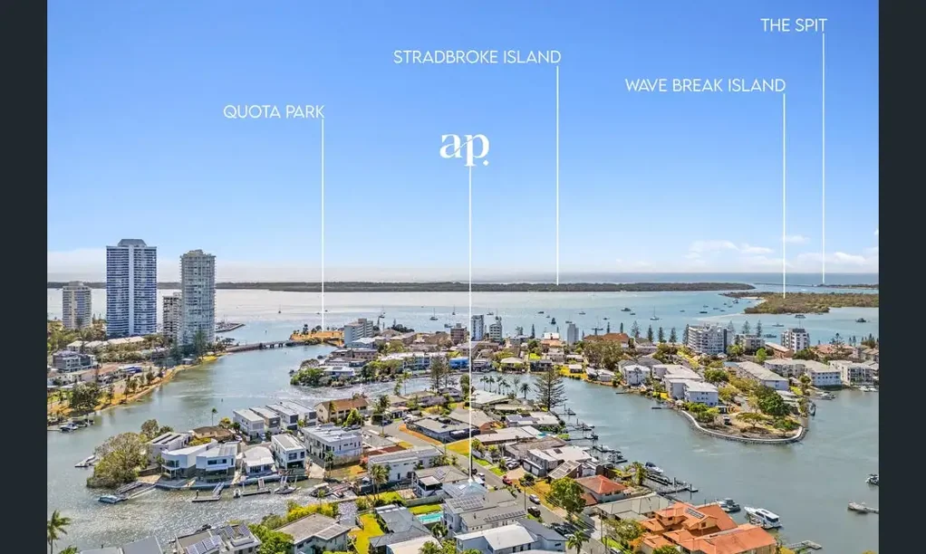 SPACIOUS FAMILY HOME WITH DUAL LIVING & POOL