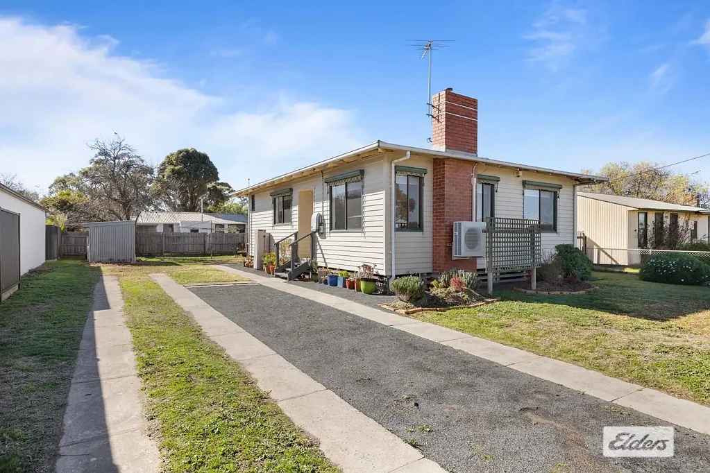 4 Steven Crescent, Ararat, VIC 3377