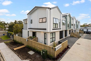 5 John F Kennedy Place, Glen Eden, Waitakere City