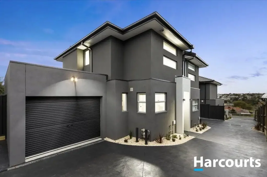 Stylish Two Bedroom Townhouse!