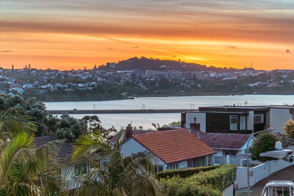 Orakei 5ਬੈੱਡਰੂਮ Motivated vendors - Brand new luxury home