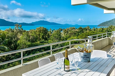 Whitsundays 2 Slaapkamer North Facing Poinciana Apartment with Catseye Beach Views