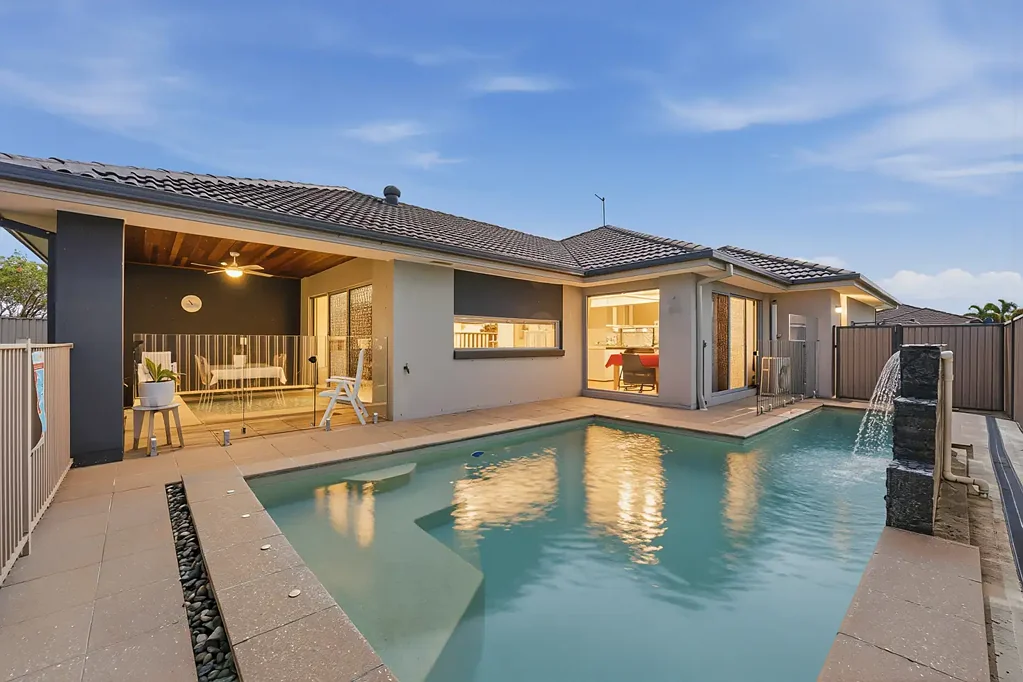 Banksia Beach 3غرفة نوم Smart Living with Pool, Solar, Battery & Entertaining