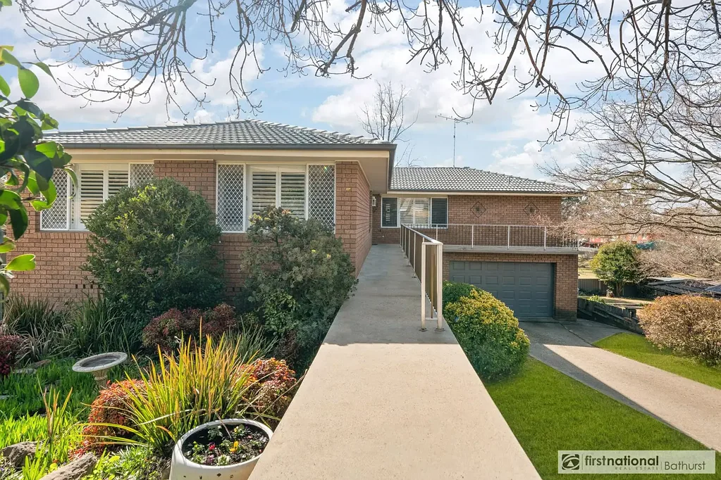 7 De Lisle Place, West Bathurst, NSW 2795