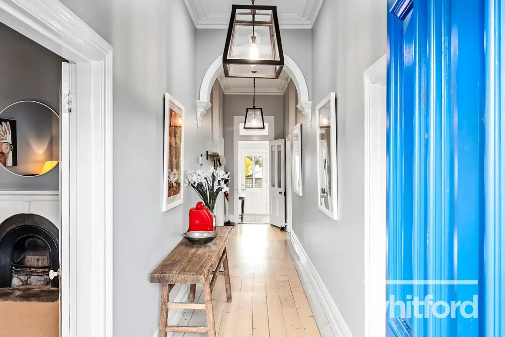 Geelong West 3房  Period charm, two street frontages and a family-sized garden