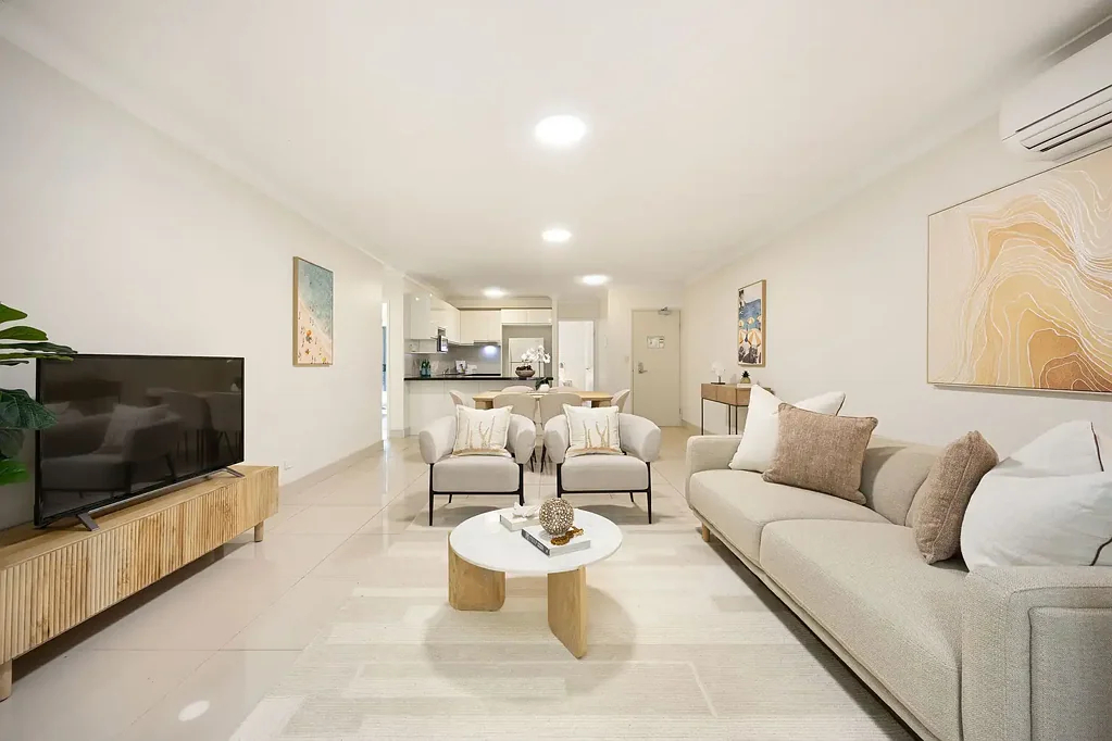 St Lucia 3房 宽敞的底层公寓，带私人花园庭院 Spacious Ground-Floor Apartment with Private Garden Courtyard
