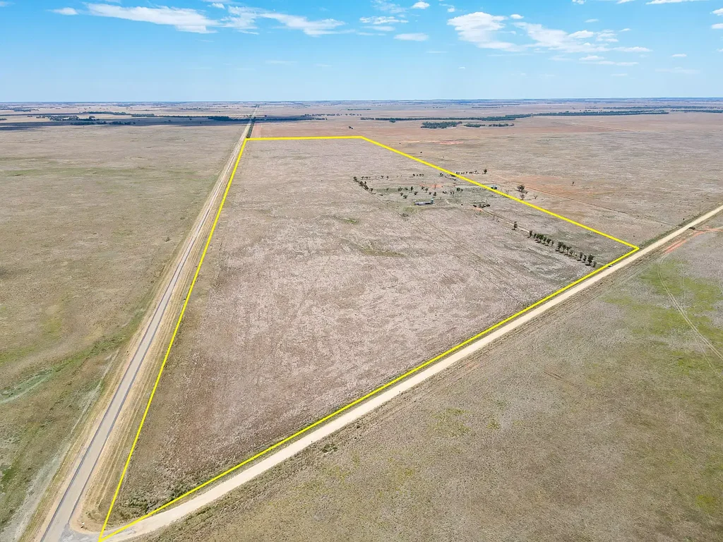 Beauchamp MALLEE CROPPING GROUND