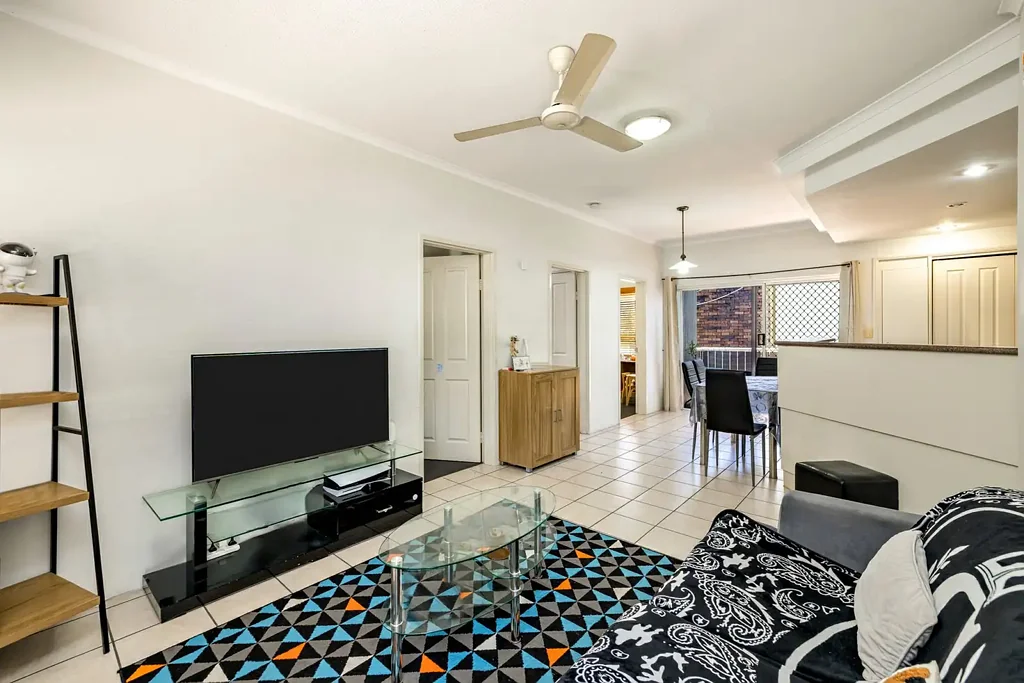 Manoora 2બેડરૂમ Conveniently Located Two Bedroom Apartment