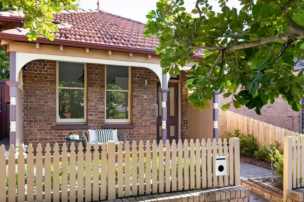 Marrickville 3ਬੈੱਡਰੂਮ Beautifully reimagined c1900 Federation classic