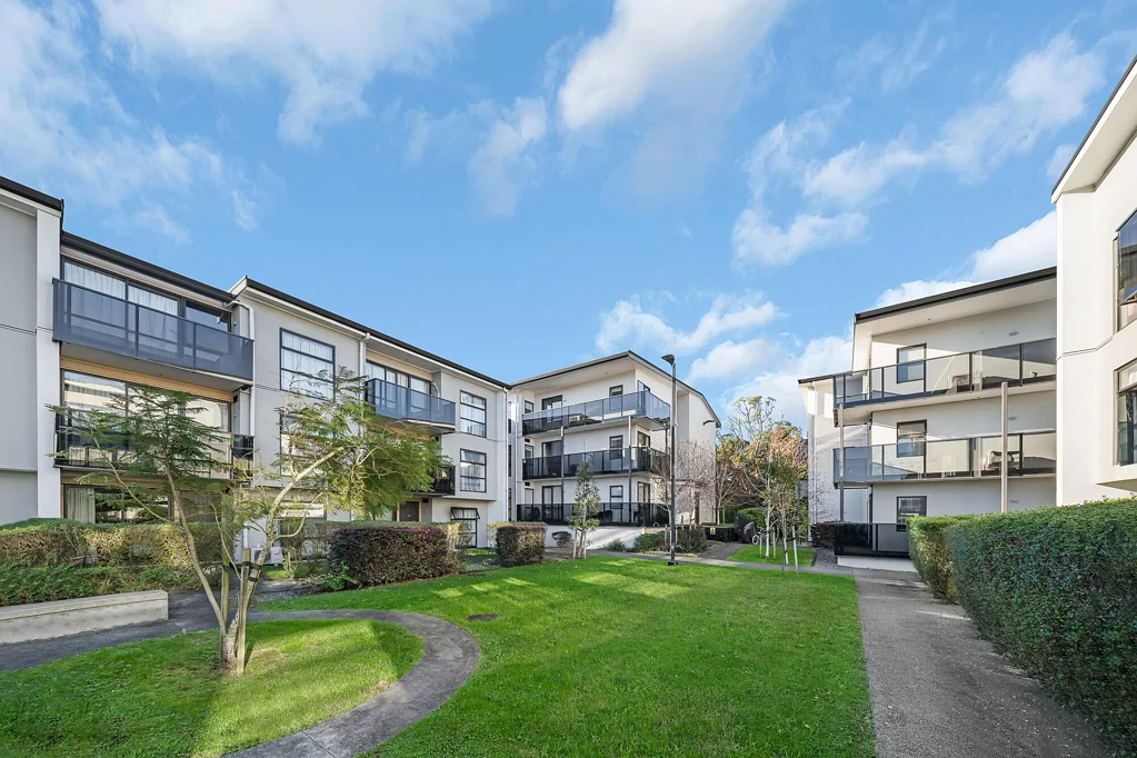 Mangere 2બેડરૂમ Vacant Now - Serious Vendor - Corner Apartment