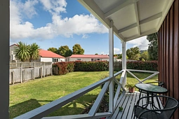 104A Lowe Avenue, Kopu