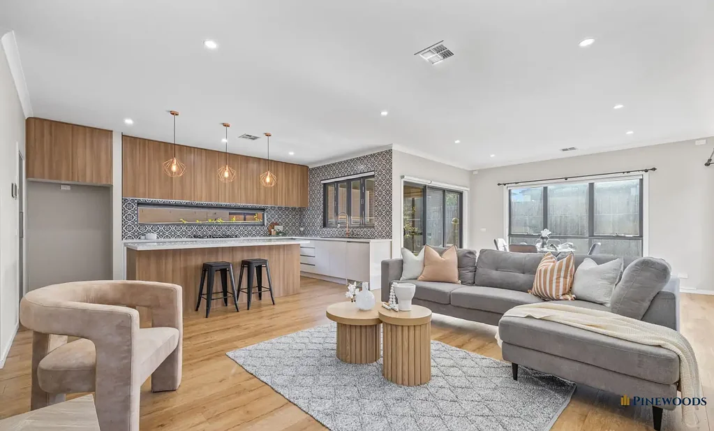 Wollert 5 Bedroom Stylish Five-Bedroom Family Home with Premium Features!