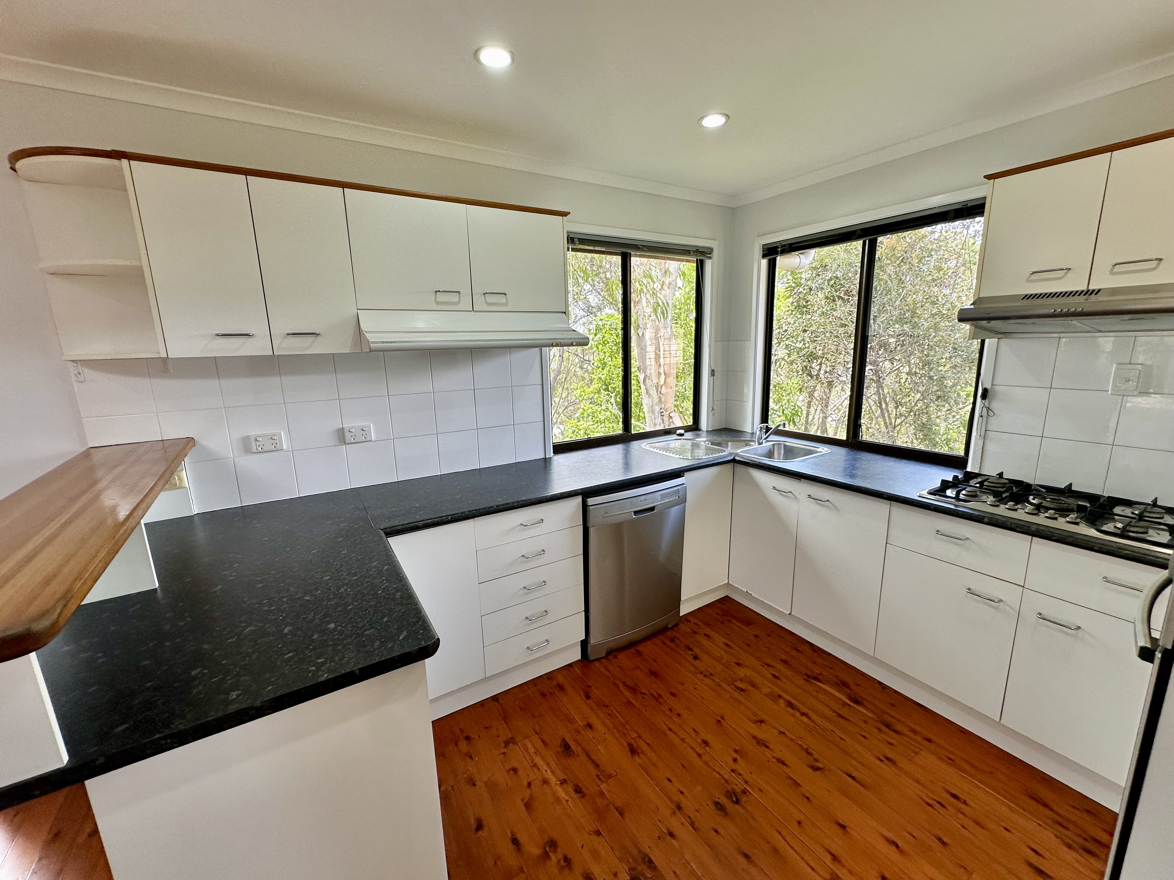 22 SAYRE CR, BOYNE ISLAND QLD 4680, 0 chambres, 0 salles de bain, House