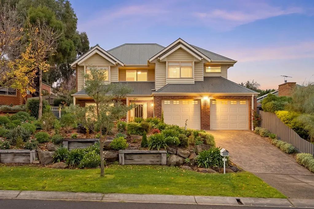 Sunbury 4બેડરૂમ Timeless Family Elegance with Mt Holden Views