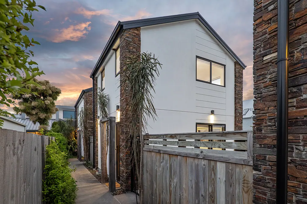 Christchurch Central 1બેડરૂમ Freestanding and freehold