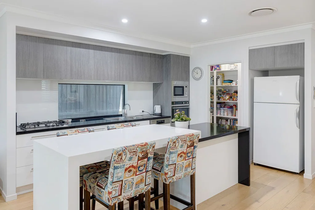 12 April Crescent, Bridgeman Downs, QLD 4035
