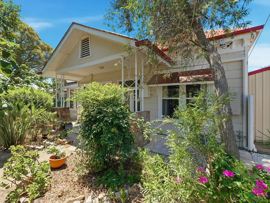 Benalla 4Moenga CHARMING CENTRAL LIVING WITH ENDLESS POTENTIAL