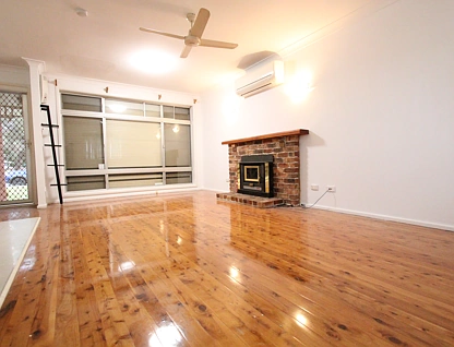 18 Dredge Avenue, Moorebank, South Western Suburbs, 3房, 1浴, House