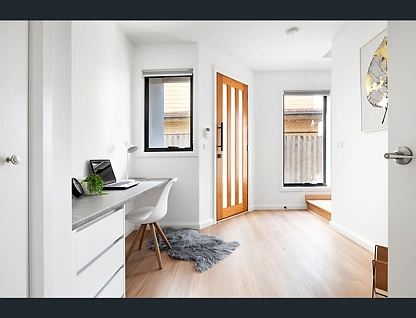 4/207 Gaffney Street, Coburg, North Melbourne, 2房, 2浴, Townhouse
