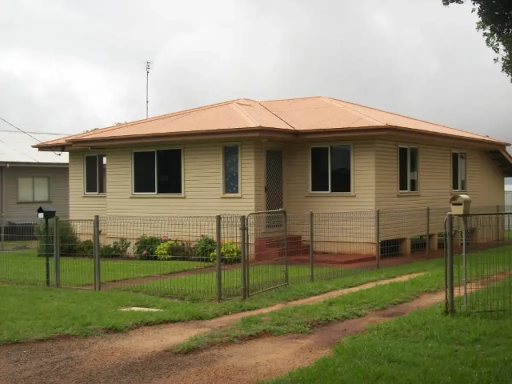 Tidy, Solid Chamfer Home in a Brilliant Westside Location!