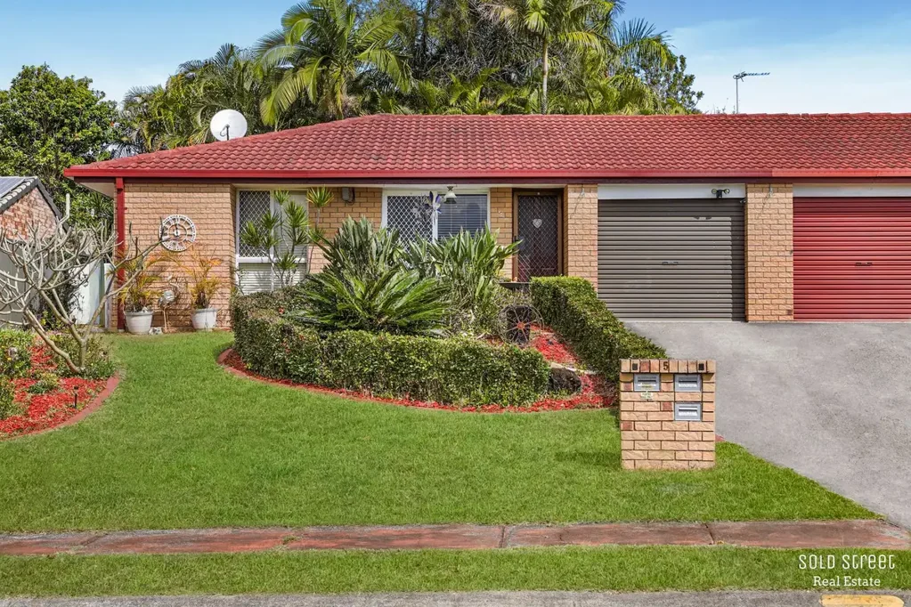 Oxenford 2 Slaapkamer A Fantastic Oxenford Opportunity with Space to Grow!