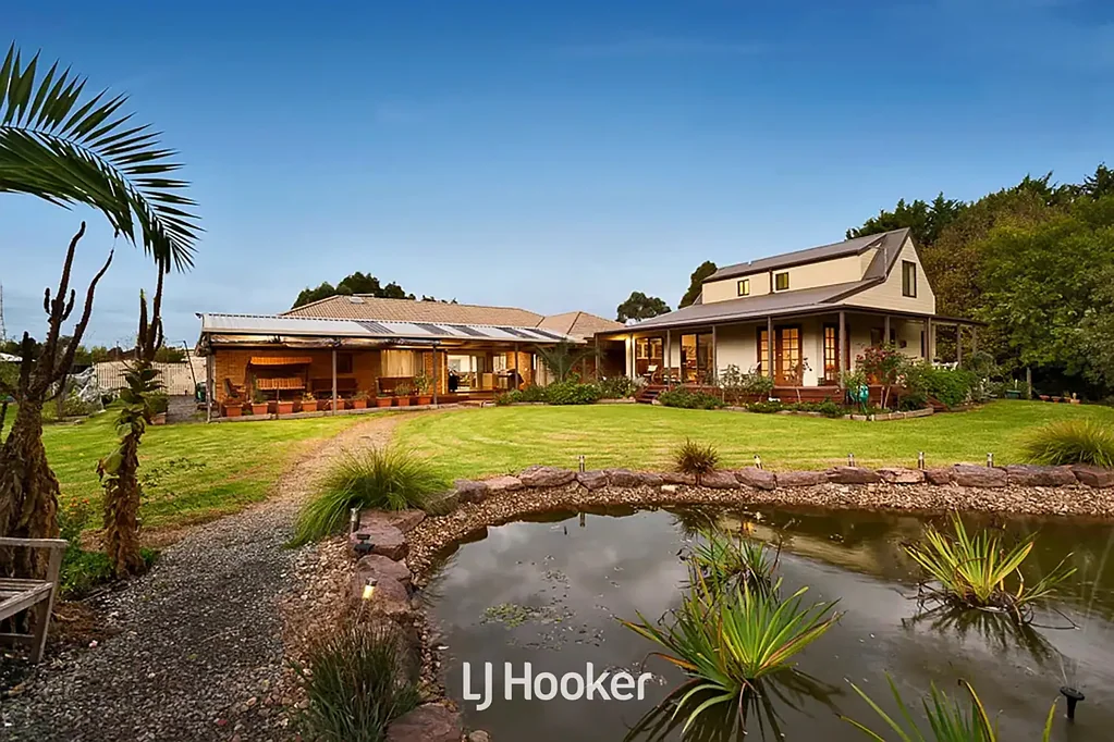 Narre Warren North 9غرفة نوم Two homes, endless opportunities – 7 and 7A Alfred Close, Narre Warren North