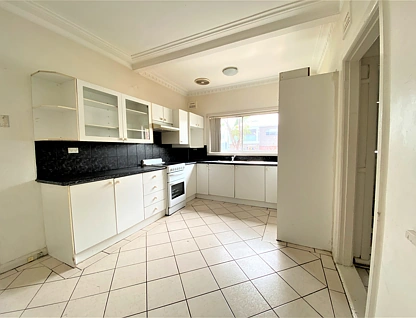 66 WALL PARK AVENUE, Seven Hills, Western Suburbs, 3 habitaciones, 1 baños, House