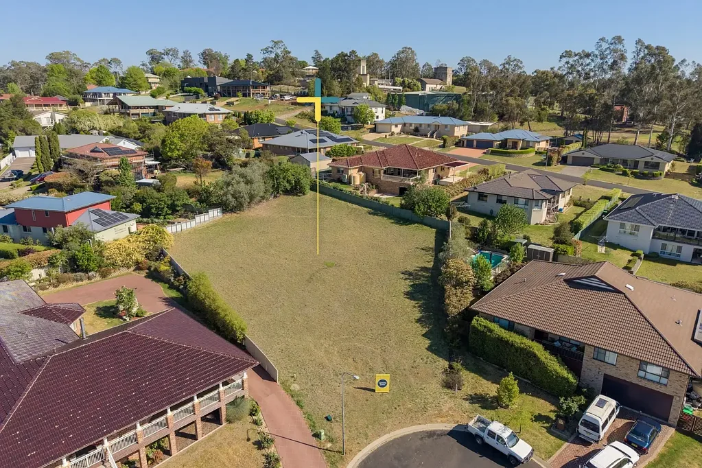 Armidale SPACE, OUTLOOK AND THE FREEDOM TO CREATE