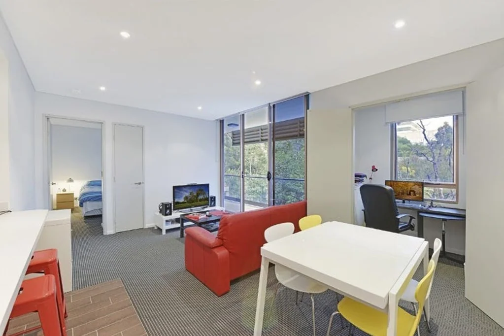 Macquarie Park 1Kwarto 1 HUGE BEDROOM WITH 1 CAR SPACE | SEPARATE STUDY ROOM WITH WINDOWS | 1 LAUNDRY ROOM | PRIVACY WITH VIEWS | CALLING FIRST HOME BUYERS OR INVESTOR