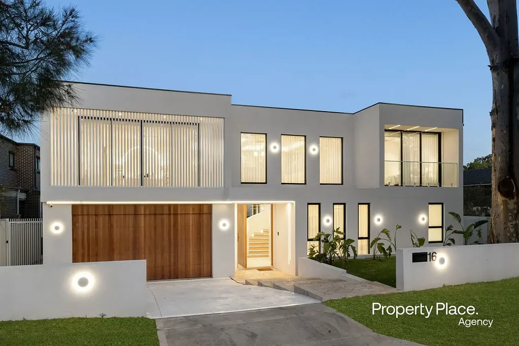 16 Narooma Close, Panania, NSW 2213