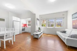 2/18 Bream Street, Coogee