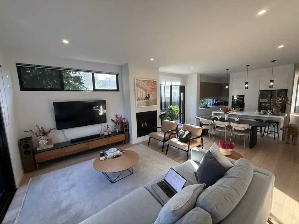 Stylish Bayside Living!