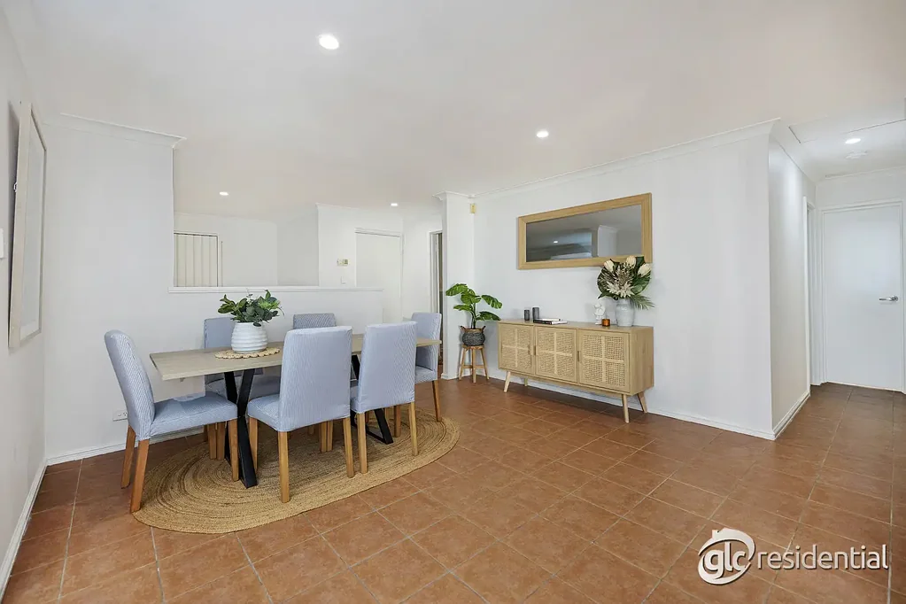 South Lake 3Moenga Hidden From the Hustle, Positioned to Perfection!
