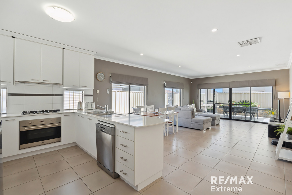 42 OLIVEDALE RD, MADELEY WA 6065, 0 habitaciones, 0 baños, House